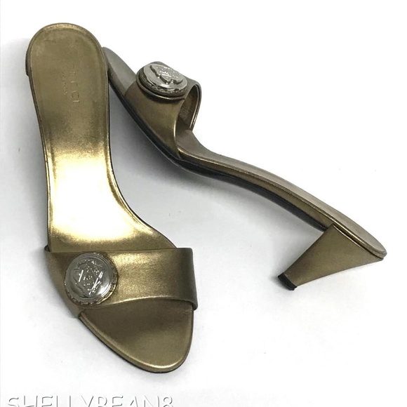 ❌❌SOLD❌❌ GUCCI Hysteria BRONZE Heels LOGO CREST - Picture 4 of 8